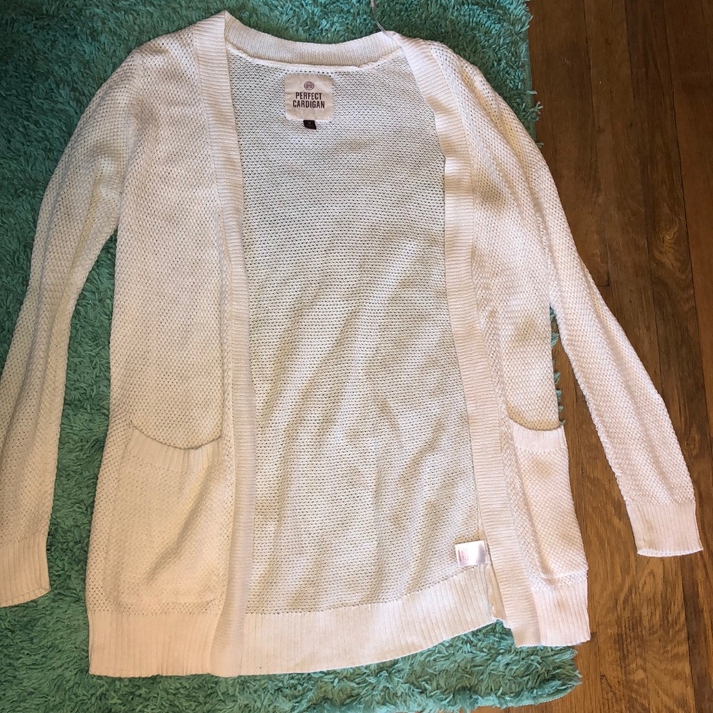 Perfect cardigan sweater !